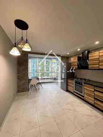 Оренда Квартира 2-кімнатна, 8/11 поверх на Жулянська вул., 2в Київ