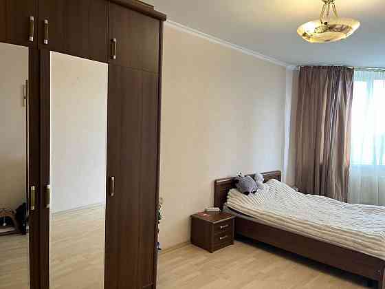 Продаж Квартира 2-кімнатна, 10/25 поверх на Саперно-Слобідська вул., д. 22 Київ