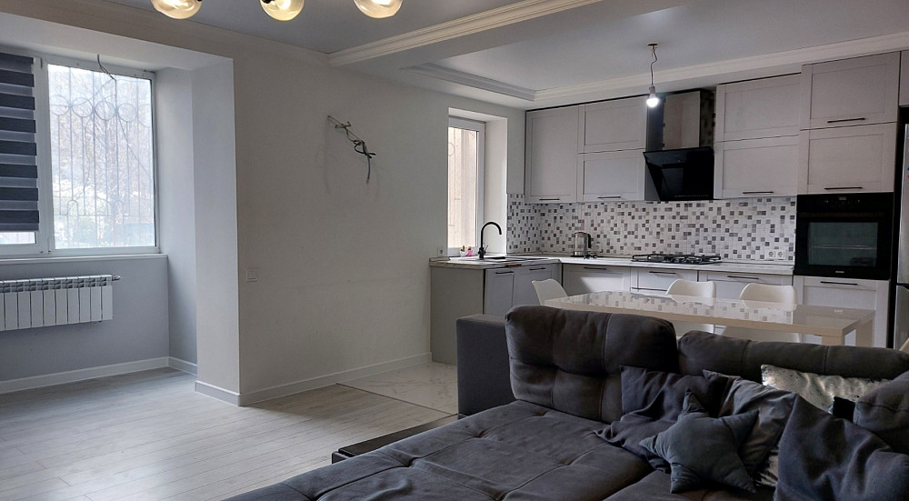 Продаж Квартира 3-кімнатна на ул. Ильфа и Петрова, 6 Odessa - photo 2