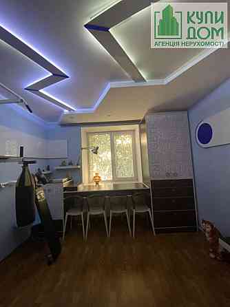 Трьох кімнатна квартира в центрі Кропивницький