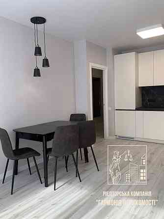 Продаж Квартира 2-кімнатна, 4/7 поверх на Салютна вул., д. 2б Київ