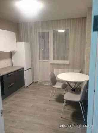 Оренда Квартира 1-кімнатна, 22/25 поверх на ул. Юрия Пасхалина Киев