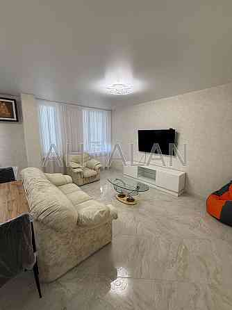 Оренда Будинок 3-кімнатний на Регенераторна вул., 4 Київ