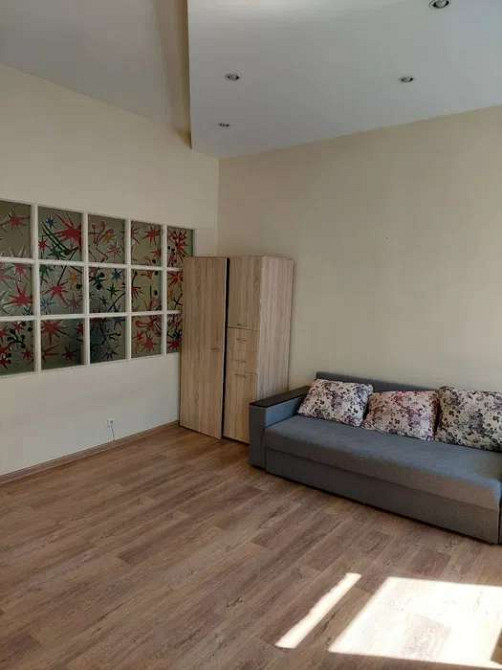 Оренда Квартира 2-кімнатна, 6/6 поверх на пл. Независимости Київ - фото 1