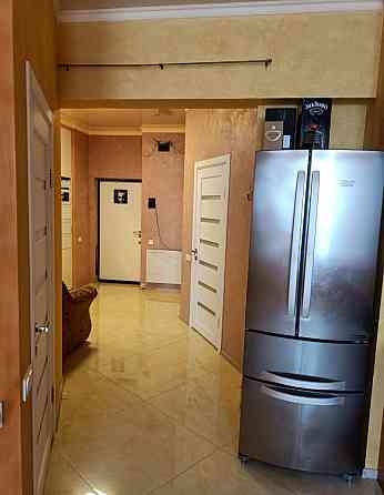 У продажу простора однокімнатна квартира на 13ст. Фонтану Одеса