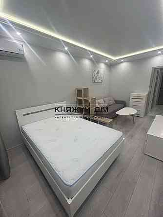 Оренда Квартира 1-кімнатна, 20/25 поверх на Шолуденко ул. Kiev