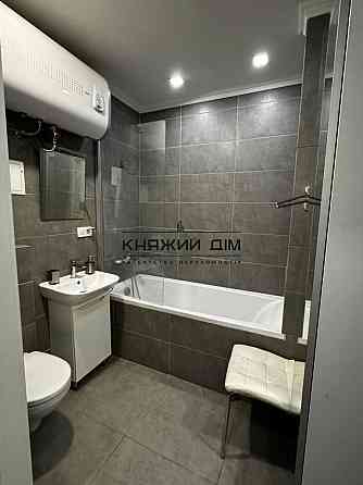 Продаж Квартира 1-кімнатна, 5/5 поверх на Бастионная ул. Київ