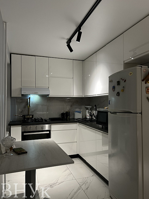 Продаж Квартира 3-кімнатна, 3/5 поверх на Відродження Луцк - изображение 4