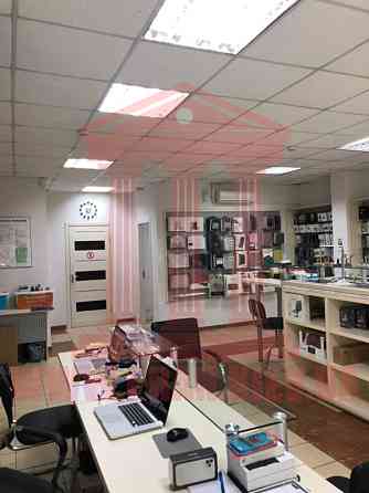 Оренда офісне приміщення на Межигорская ул. поверх - 1/3 Київ