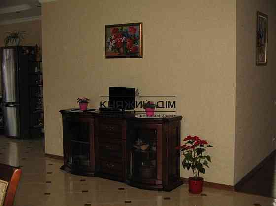 БЕЗ КОМИССИИ!!! Продажа шикарного 3-х этажного дома на Совских прудах Код объекта 228904 Kiev