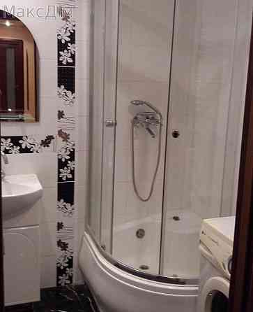 Оренда Гараж/паркомісце на вул. Академіка Корольова 6/9 поверх Ternopil'