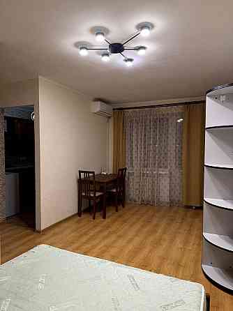 Оренда Квартира 1-кімнатна, 4/5 поверх на Леоніда Каденюка, 20 Київ