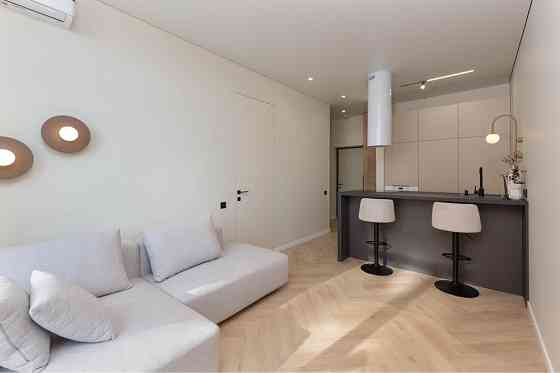 Продаж Квартира 1-кімнатна, 9/9 поверх на Вавілових вул., д. 11 Киев