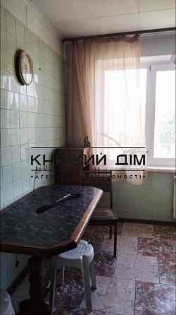 Оренда Квартира 3-кімнатна, 9/9 поверх на Машиностроительный пер. Київ