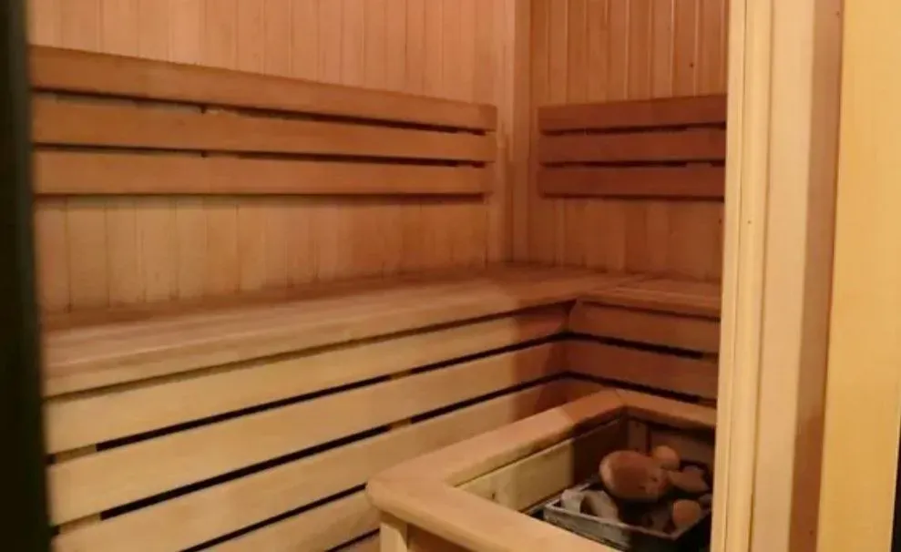 630 Триповерховий будинок з басейном подобово Київ - фото 4