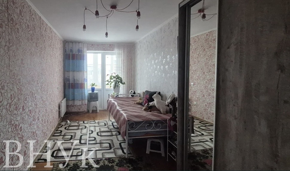 Продаж Квартира 1-кімнатна, 5/5 поверх на Грушевського Ужгород - фото 1