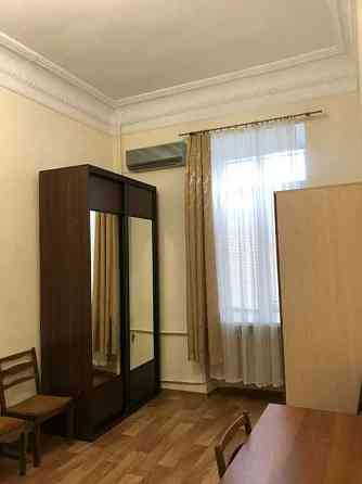 Оренда Квартира 2-кімнатна, 1/5 поверх на ул. Сечевых Стрельцов Київ