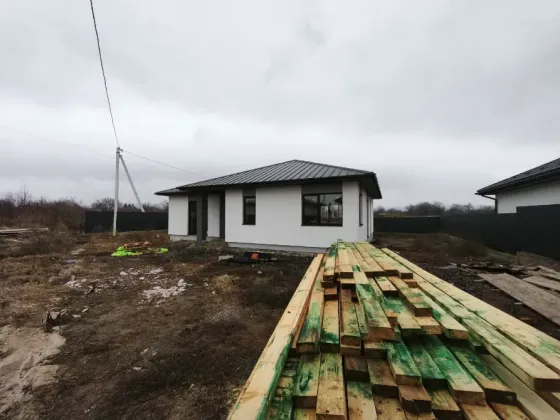 For sale 1-storey House with land 6.5 ares 150 sq.m 4 rooms at Хорвацька Uzhhorod