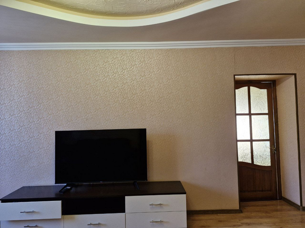 Семейный дом с детской площадкой и гаражом на тихой улице Нерубайське - фото 18