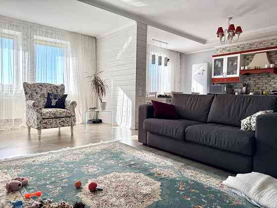 Продаж Квартира 3-кімнатна, 21/23 поверх на Голосіївська вул., д. 13-Б Киев