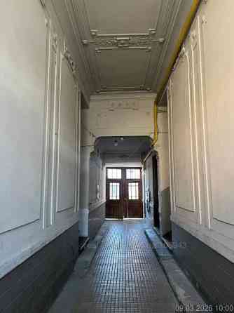 Продаж Квартира 3-кімнатна, 2/4 поверх на вул. Кирила і Мефодія L'viv