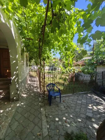 Продаж 2-поверховий Будинок з ділянкою 7 сот 195 кв.м 5 кімн. на Центральна Ужгород