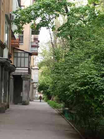 Продаж Квартира 3-кімнатна, 2/5 поверх на Антонова Авіаконструктора вул., д. 2/32 к8 Kiev