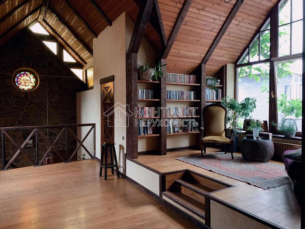 Продаж Квартира 4-кімнатна, 2/2 поверх на вул. Дівоча Харків - фото 1