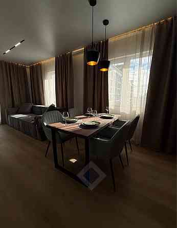 Продаж Квартира 1-кімнатна, 17/21 поверх на Максимовича Михайла вул., д. 24-Б Киев