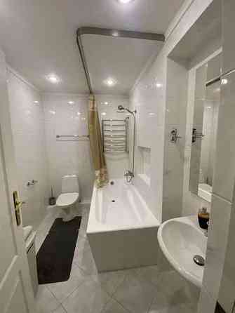 Оренда Квартира 2-кімнатна, 7/8 поверх на ул. Никольско-Ботаническая Киев