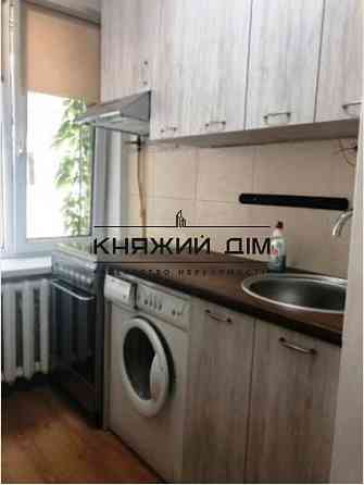 Оренда Квартира 1-кімнатна, 1/9 поверх на Бастионный пер. Kiev