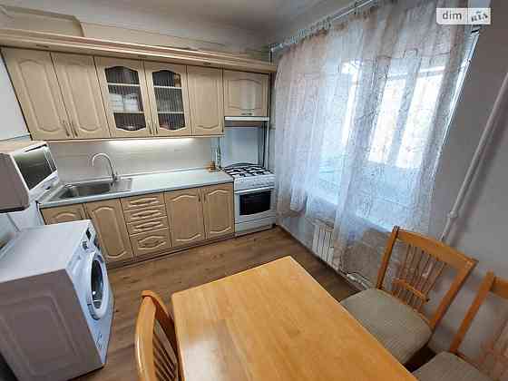 Оренда Квартира 2-кімнатна, 7/9 поверх на Надії Світличної, 2 Киев