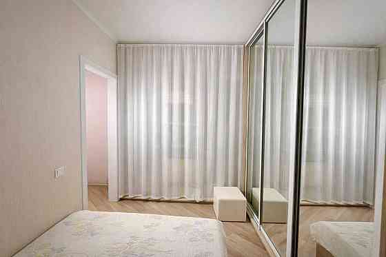 Продаж Квартира 1-кімнатна, 21/26 поверх на Кондратюка Юрія вул., д. 5 Киев