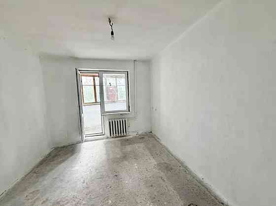 Продаж Квартира 3-кімнатна, 4/10 поверх на Академика Заболотного ул. Одеса