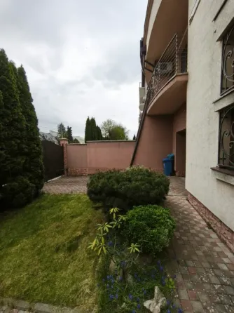 Оренда 2-поверховий Котедж з ділянкою 3 сот 180 кв.м 4 кімн. на Івана Франка 1Б Ужгород