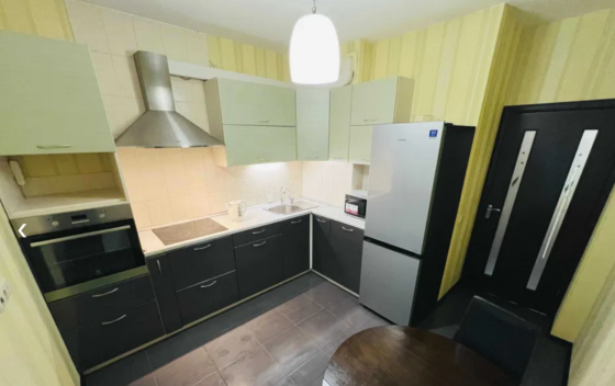 Оренда Квартира 1-кімнатна, 5/9 поверх на вул. Регенераторна, 4 Киев