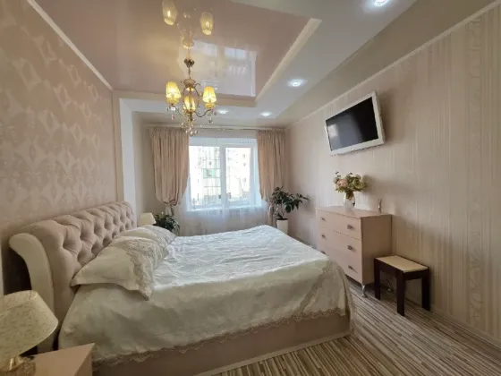 For rent 3-room Apartment 101 sq.m Набережний Квартал Vinnytsya