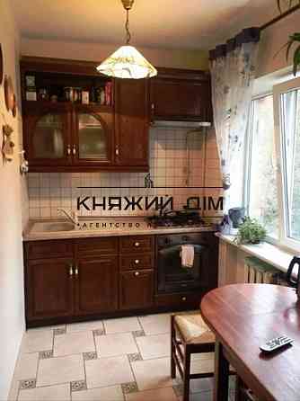 Оренда Квартира 3-кімнатна, 6/8 поверх на вул. Щорса ул./Євгена Коновальця Kiev