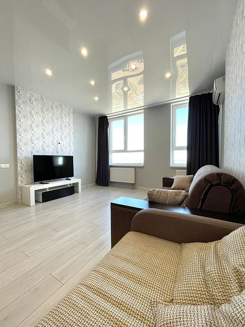 Оренда Квартира 1-кімнатна, 21/28 поверх на Миколи Бажана, 17 Київ - фото 1