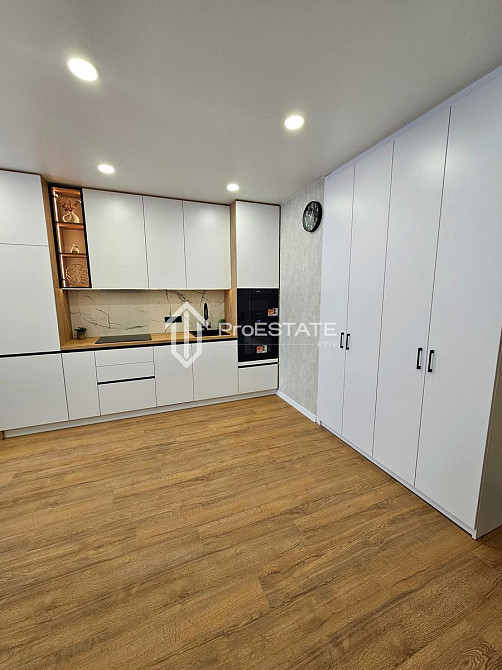 Продаж Квартира 1-кімнатна, 17/20 поверх на вул. Олександра Олеся Kiev - photo 1