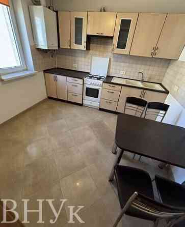 Продаж Квартира 5-кімнатна, 5/6 поверх на Роксоляни Львів