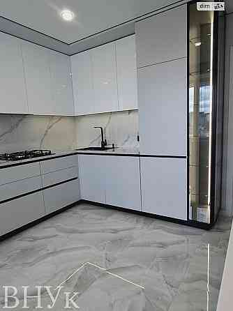 Продаж Квартира 2-кімнатна, 7/10 поверх на вул. Курбаса Л. Ternopil'