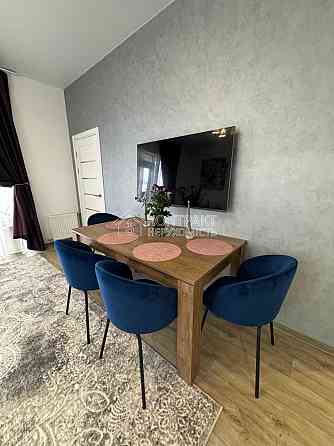 Продаж Будинок 4-кімнатний на вул. Межева 