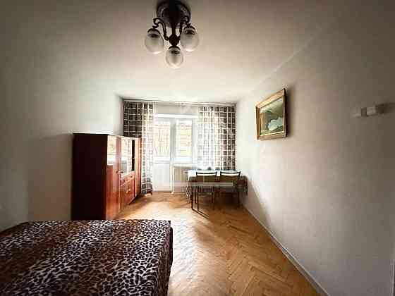 Оренда Квартира 1-кімнатна, 3/5 поверх на Дегтярівська вул., 431 Київ