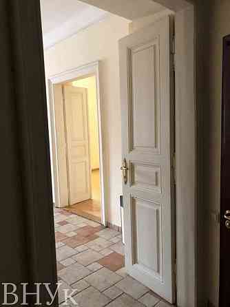 Продаж Квартира 2-кімнатна, 1/3 поверх на вул. Франка Львів