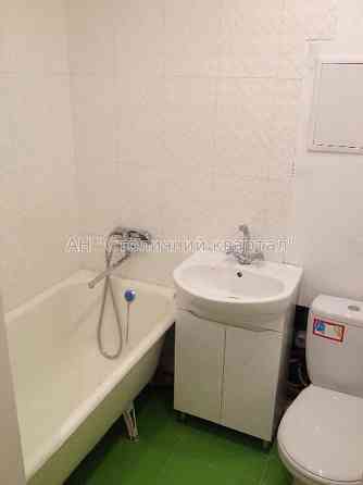 Продаж Квартира 1-кімнатна, 5/5 поверх на Волинська вул., 2 Киев