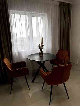 Продаж Квартира 2-кімнатна, 7/23 поверх на Максимовича Михайла вул., д. 24в Kiev