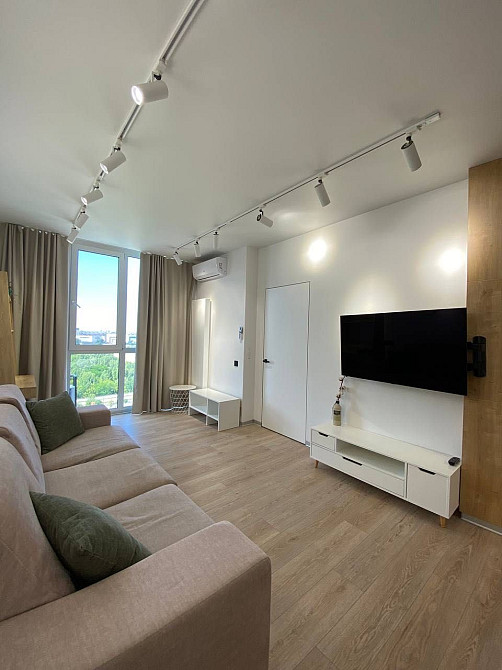 Продаж Квартира 1-кімнатна, 16/16 поверх на Салютна вул., д. 2б Kiev - photo 2