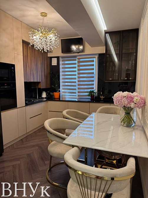 Продаж Квартира 3-кімнатна, 7/7 поверх на Бабяка, 13 Uzhhorod - photo 1