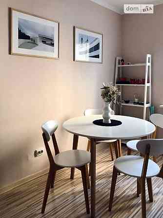 Оренда Квартира 2-кімнатна, 13/13 поверх на ул. Урловская Kiev